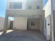 Casa en VENTA con Recamara Planta Baja Casa Club con...