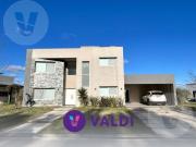 Casa en venta con renta Barrio Santa Ines, Canning