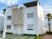 CASA EN VENTA con Roof Garden, a 12 minutos de UDLAP...