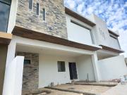 CASA EN VENTA CON ROOF GARDEN AL NORTE DE SALTILLO!