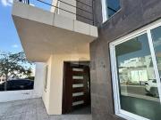 Casa en venta con roof garden en el Refugio, Querétaro