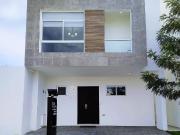 Casa en venta con roof garden en queretaro Casa en venta con roof garden en queretaro