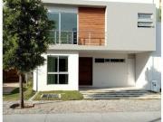 Casa en venta con roof garden en Solares Zapopan