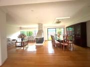 CASA EN VENTA CON SEGURIDAD 24 HRS. EN LOMAS DE VALLE...