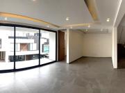 CASA EN VENTA CON SEGURIDAD EN BOSQUE ESMERALDA,...