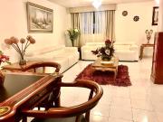 CASA EN VENTA CON SEGURIDAD EN LOMAS DE SANTA CRUZ,...