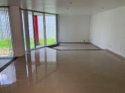 CASA EN VENTA CON SEGURIDAD EN SANTA CRUZ DEL MONTE,...