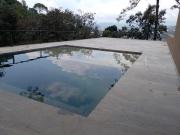 CASA EN VENTA CON SEGURIDAD VISTA AL LAGO Y AL BOSQUE...