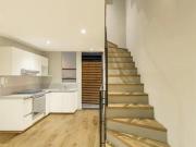 CASA EN VENTA CON TERRAZA CONSTRUCCIÓN 3 PISOS 168 m2