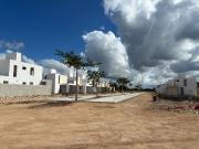 CASA EN VENTA CON TERRAZA EN GRAN BOSCO, CONKAL