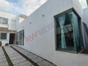 Casa en Venta con Terreno de 210 m² en Fracc. Monte Real