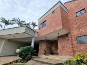Vendo casa 500m2 Altos de Guataparo 900m terreno