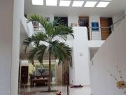 CASA EN VENTA CON TERRENO EN PRIVADA EN EL...