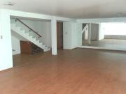 CASA EN VENTA CON USO DE SUELO COMERCIAL, EN LAS...