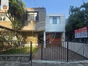 Casa en venta con uso de suelo Mixto en Ladron de...