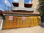 CASA EN VENTA CON USO DE SUELO MIXTO EN LORENZO BOTURINI