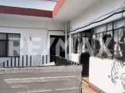 CASA EN VENTA CON USO HABITACIONAL O POTENCIAL PARA...