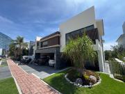 Casa en Venta con Vista a Campo de Golf en La Vista...