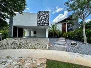 Casa en venta con vista a campo y lago en la privada...