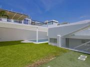 CASA EN VENTA CON VISTA AL LAGO