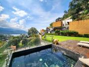 CASA EN VENTA CON VISTA AL LAGO EN VALLE DE BRAVO