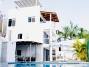 CASA EN VENTA CON VISTA AL LAGO TEQUES GAB