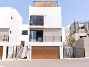 CASA EN VENTA CON VISTA AL MAR