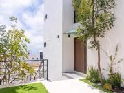 CASA EN VENTA CON VISTA AL MAR