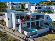 CASA EN VENTA CON VISTA AL MAR Y CON ALBERCA EN BELO...