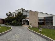 Casa en venta con vista al mar y parque La Encantada de...