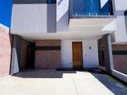 CASA EN VENTA CON VISTA AL MAR – ZONA COSTA, TIJUANA