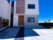 CASA EN VENTA CON VISTA AL MAR – ZONA COSTA, TIJUANA