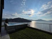CASA EN VENTA CON VISTA Y ACCESO AL LAGO, VALLE DE BRAVO