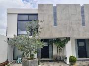 Casa en venta condominio Travertino
