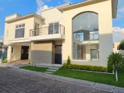 Casa en Venta Conjunto Real de Arcos en la Zona Dorada...