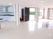 CASA EN VENTA EN COTA – 4 HABITACIONES, ZONA BBQ Y...
