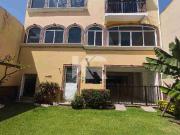 CASA EN VENTA CONSTRUCCIÓN EN TRES NIVELES CON ESPACIOS...