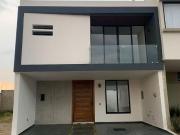 Casa en Venta coto en Capital Norte Zapopan