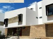 CASA EN VENTA COTO MUNAH A MINUTOS DEL CIENCIAS