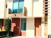 CASA EN VENTA COTO NUEVA GALICIA, SEGURIDAD CONFORT Y...