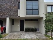 CASA EN VENTA COTO ZOI BOREALES VALDEPEÑAS