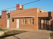CASA EN VENTA C/PILETA LOS NARANJOS RECONQUISTA
