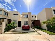 CASA EN VENTA CUMBRES DE NOVONORTE, CONKAL, EQUIPADA