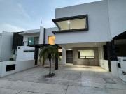 Casa en venta cumbres del lago