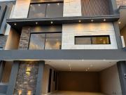 CASA EN VENTA CUMBRES ELITE PREMIER PRIVADA EVEREST