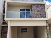 CASA EN VENTA CUMBRES ELITE PRIMER SECTOR PIRINEOS