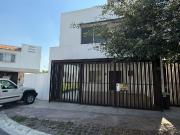 Casa en Venta Cumbres San Agustin Privada Francia con... Casa en Venta Cumbres San Agustin Privada Francia con...
