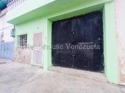 Casa en venta de 114mts² con Local Comercial a pie de...