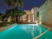 CASA EN VENTA DE 1 NIVEL EN EL CENTRO DE MÉRIDA