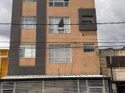 Casa en venta de 21 hab. en Santa Isabel, Bogotá